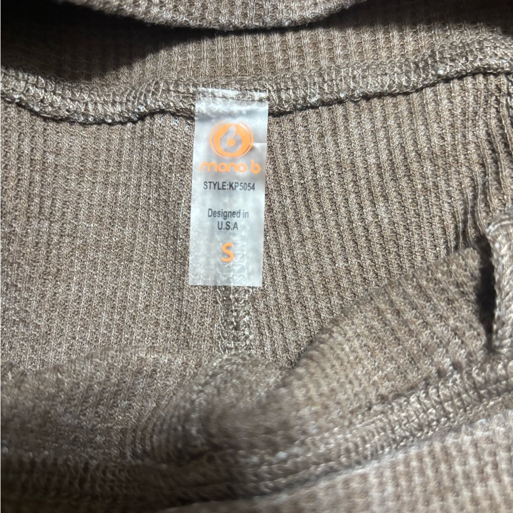 Mono B Taupe Textured Joggers NEW retail $39 - Picture 3 of 8